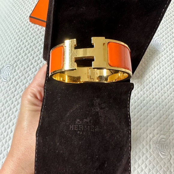 Hermes Clic Clac H bracelet in Orange Fruité, size PM - Picture 6 of 7